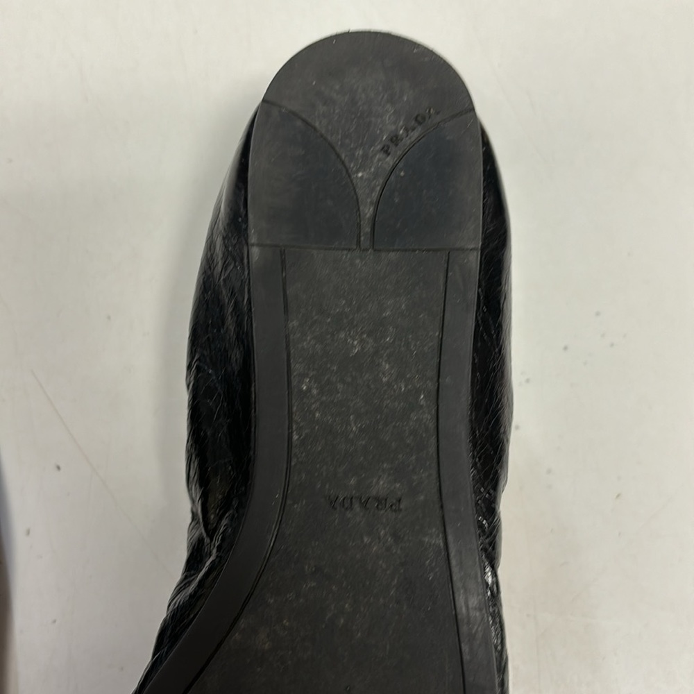 EUC PRADA logo cap toe black leather ballet flat shoes 39 - Picture 7 of 9